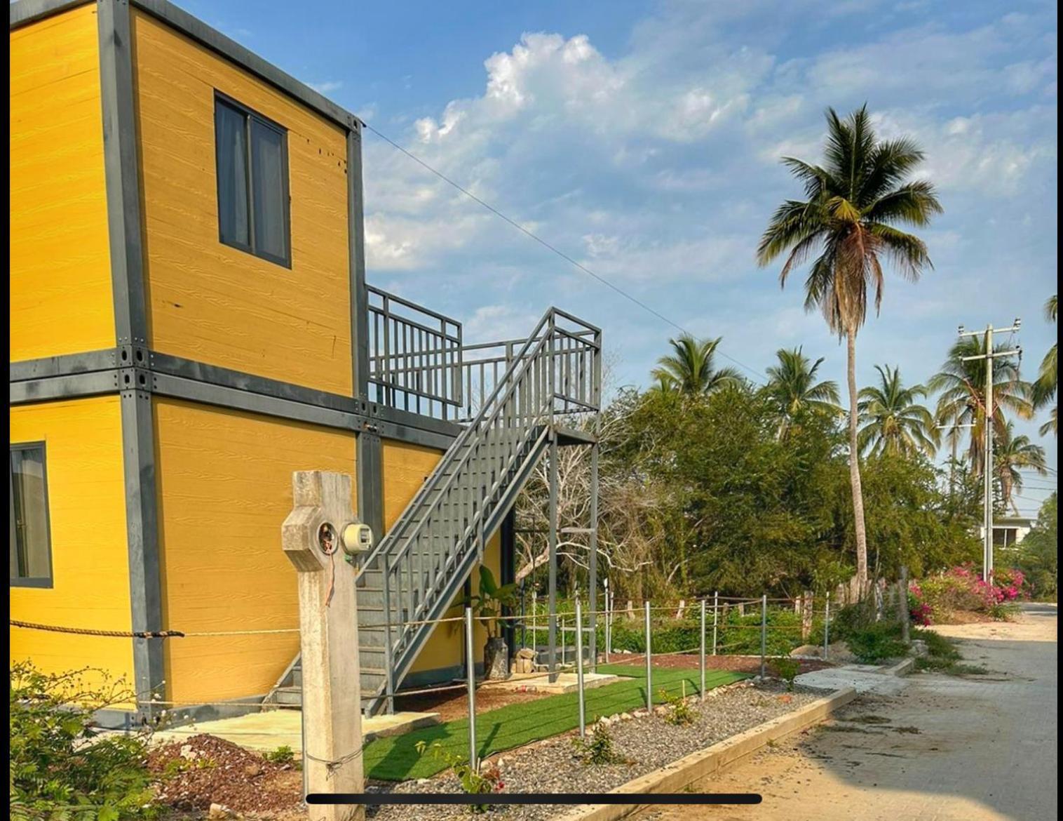 Yellow House 6 Minutos De Playa Barra de Navidad Bilik gambar